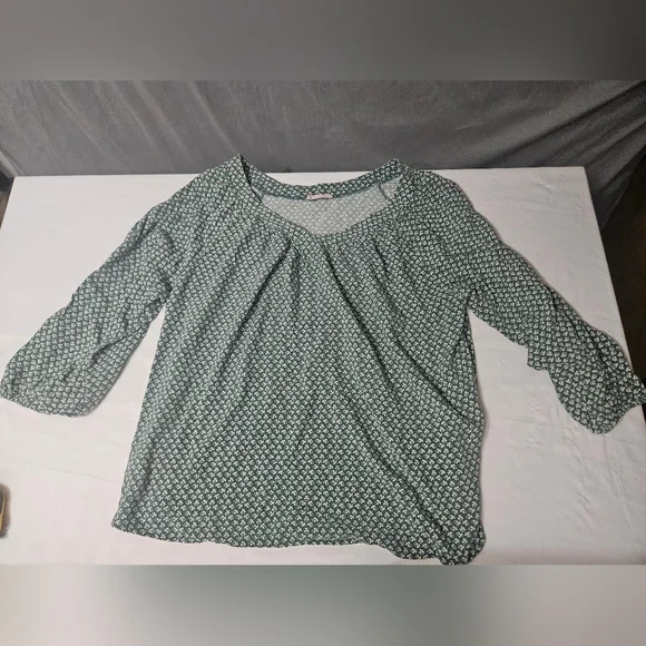 Ces Femme Plus Size Green All Over Pattern 3/4 Sleeve Blouse! - Picture 1 of 6